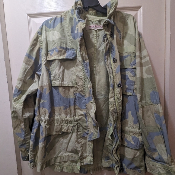 Free People - Lead The Way Camo field zip up jacket, size S - Picture 3 of 5